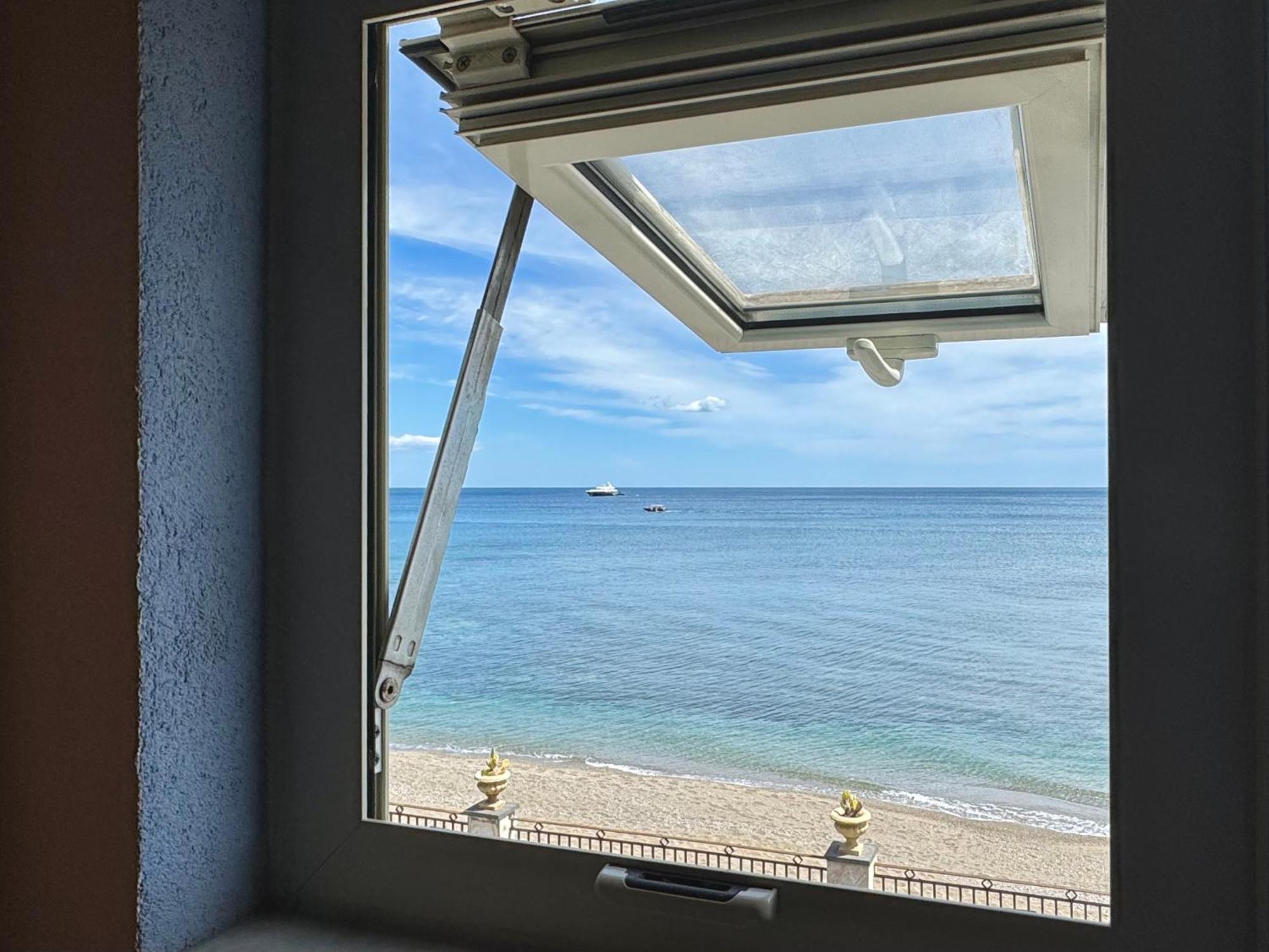 Maremare Apartments จีอาร์ดีนี นักซอส ภายนอก รูปภาพ